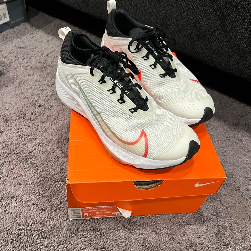 Nike Air Zoom Speed Athletic Shoes with Cushioned Midsole